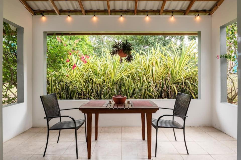 Ancella'S Garden Apartment-Beach-5Min Drive, 1 Hr Montego Bay, 25 Mins Ocho Rios, Continental Breakfast Runaway Bay Exterior photo