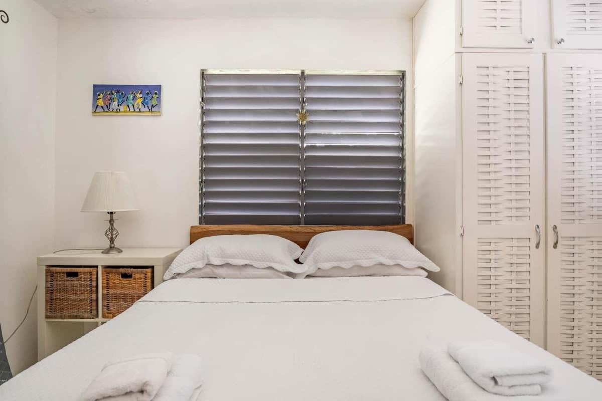 Ancella'S Garden Apartment-Beach-5Min Drive, 1 Hr Montego Bay, 25 Mins Ocho Rios, Continental Breakfast Runaway Bay Exterior photo