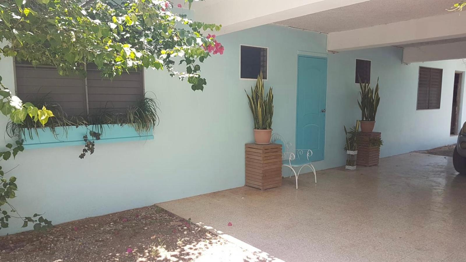 Ancella'S Garden Apartment-Beach-5Min Drive, 1 Hr Montego Bay, 25 Mins Ocho Rios, Continental Breakfast Runaway Bay Exterior photo
